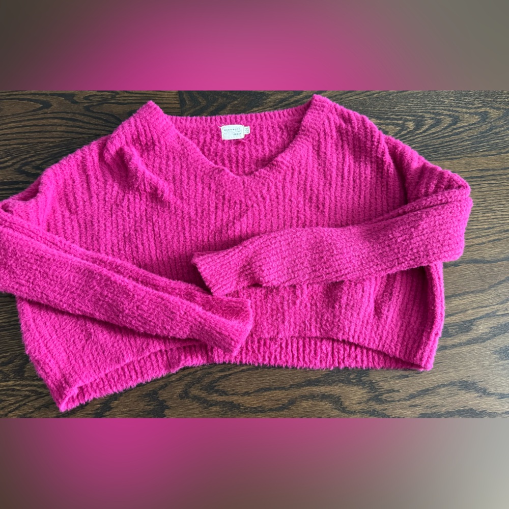 Size M hot pink cropped sweater